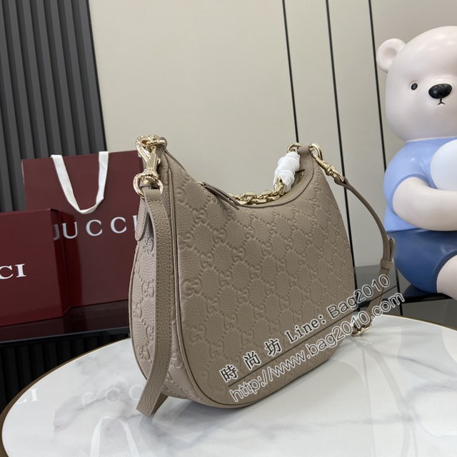 Gucci專櫃古馳最新款Emblem系列中號肩背包斜挎女包 jh2853型號：820453